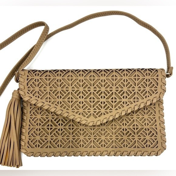 Leyla Laser Cut Envelope Clutch/Crossbody Tan NWOT - Picture 1 of 9